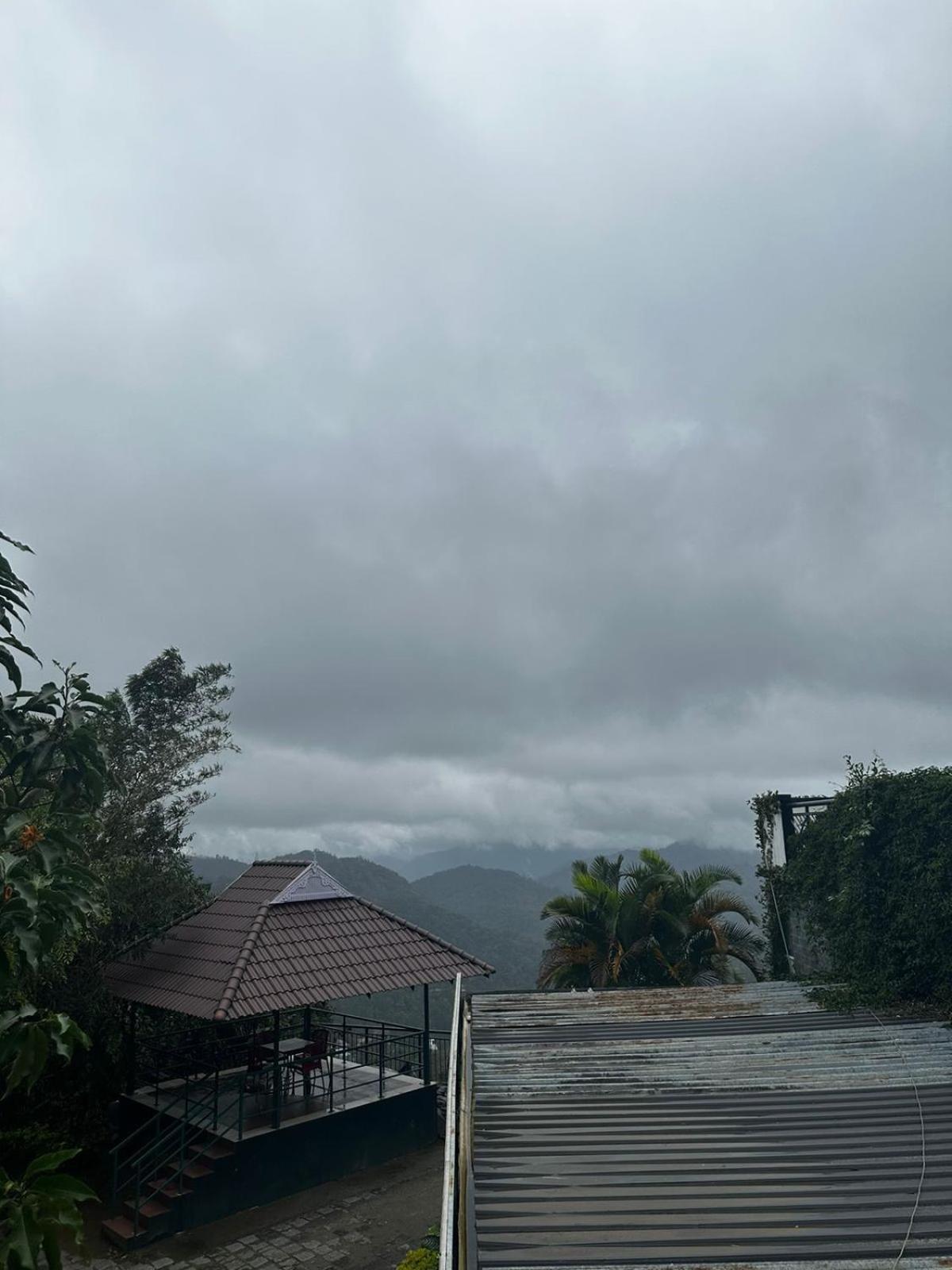 Munnar Tea Hills Resort - Mthr Eksteriør billede